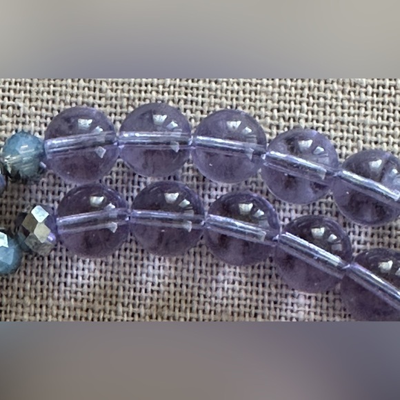 20 inch Jade and Lavender Amethyst bead Necklace - Picture 2 of 11